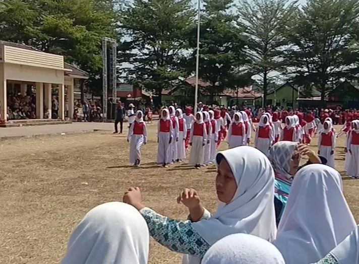 Lomba Baris Berbaris di Kecamatan Malingping di Dominasi Siswa-siswi SD dan MI